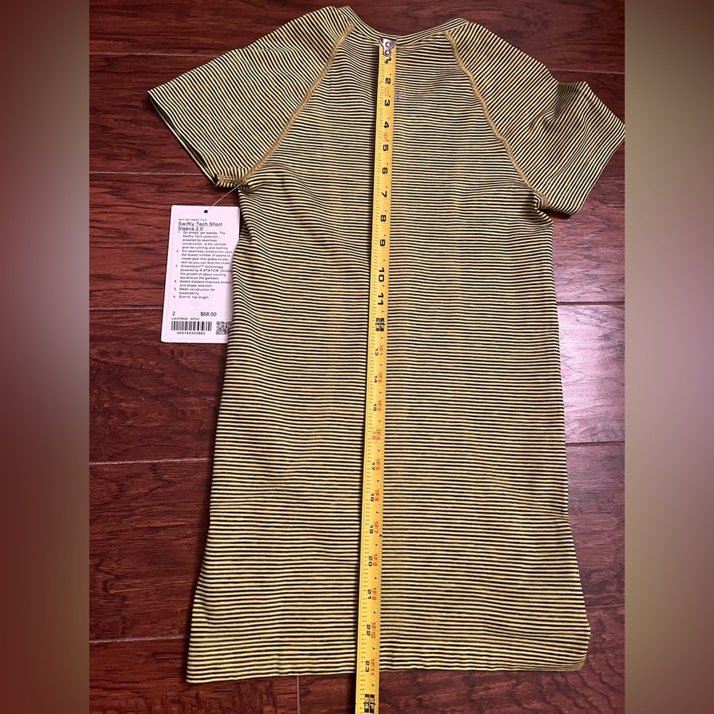 NWT Lululemon Swiftly Tech 2.0 Size 2 Yellow & Black Athletic Shirt (fitted) - Picture 8 of 9